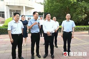 德罗西：桑谢斯最近训练越来越好 今天上场后他证明了自己